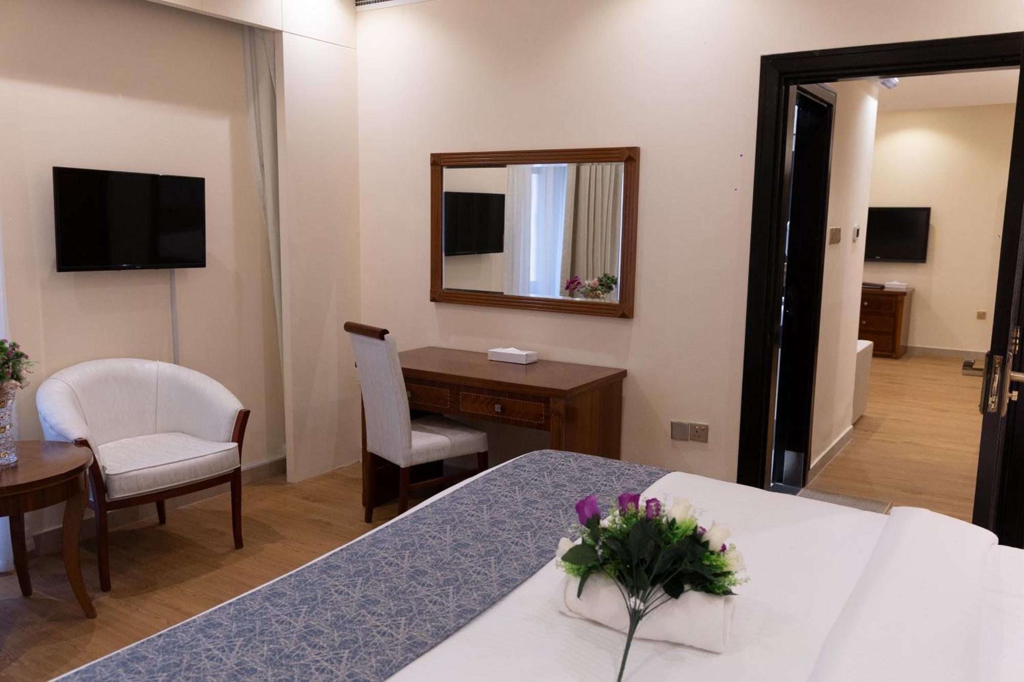 דובאי Vendome Plaza Hotel מראה חיצוני תמונה