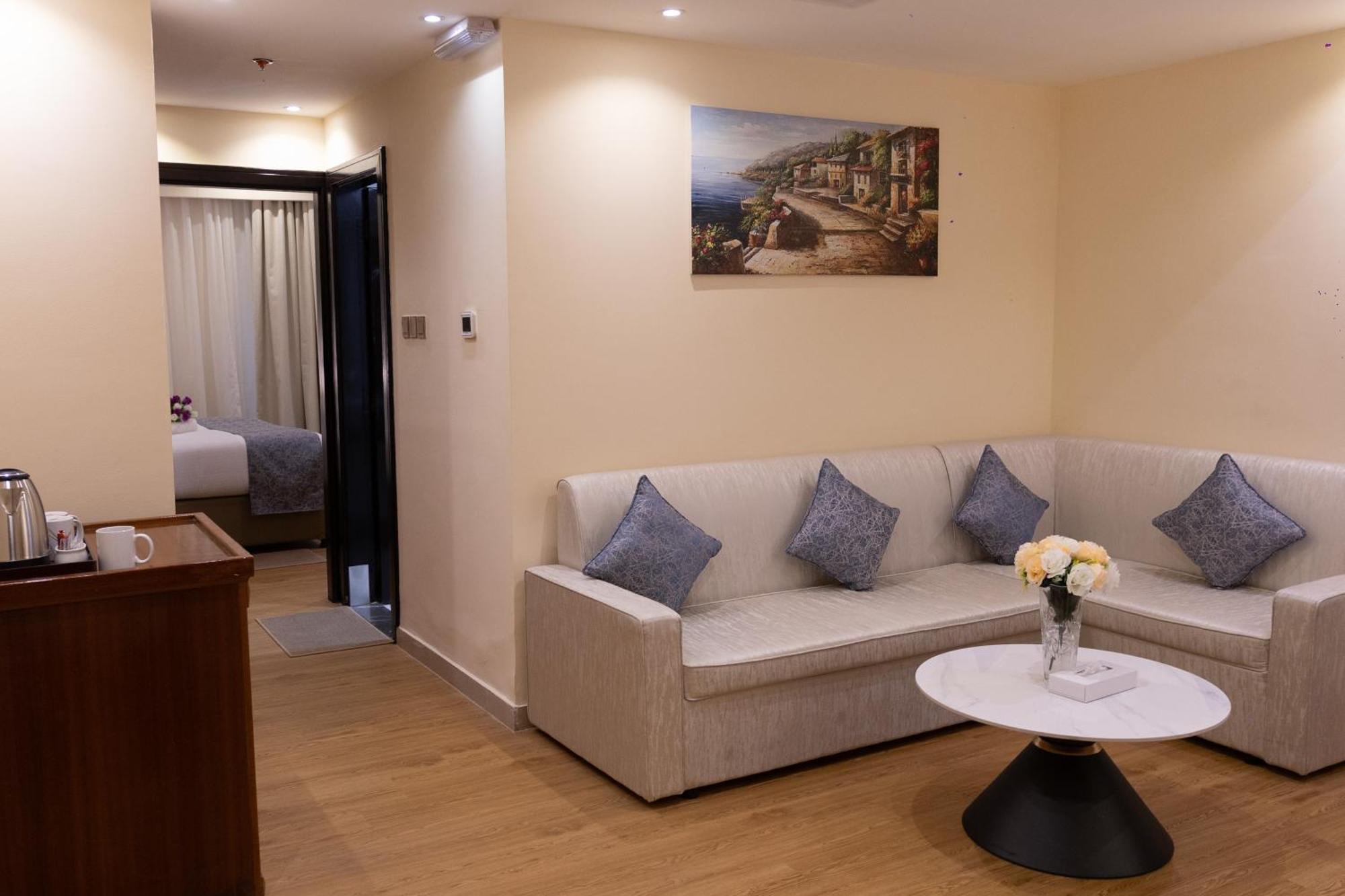דובאי Vendome Plaza Hotel מראה חיצוני תמונה
