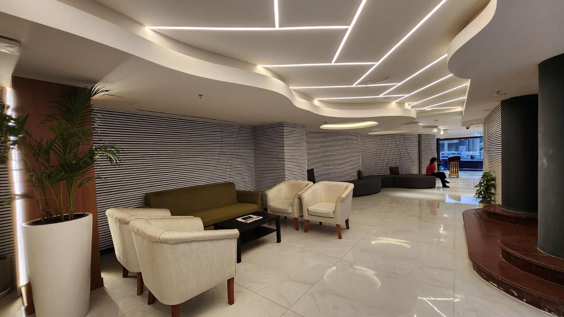 דובאי Vendome Plaza Hotel מראה חיצוני תמונה